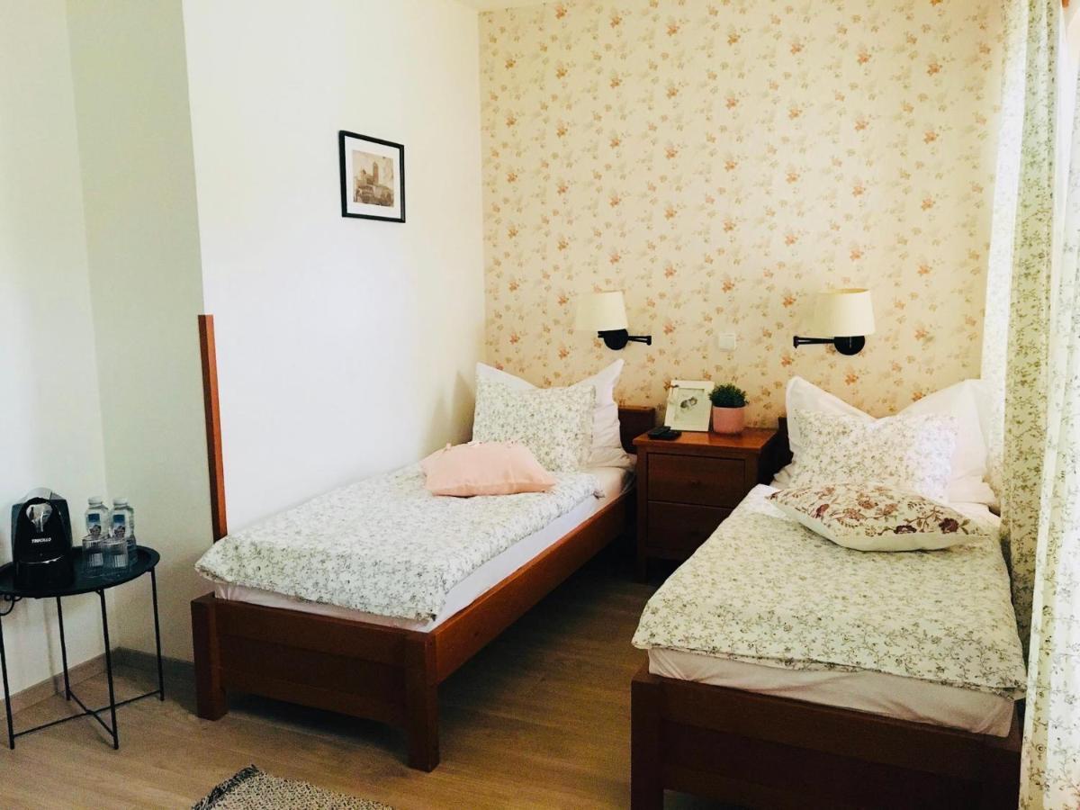 סובוטקה Hotel Posta מראה חיצוני תמונה