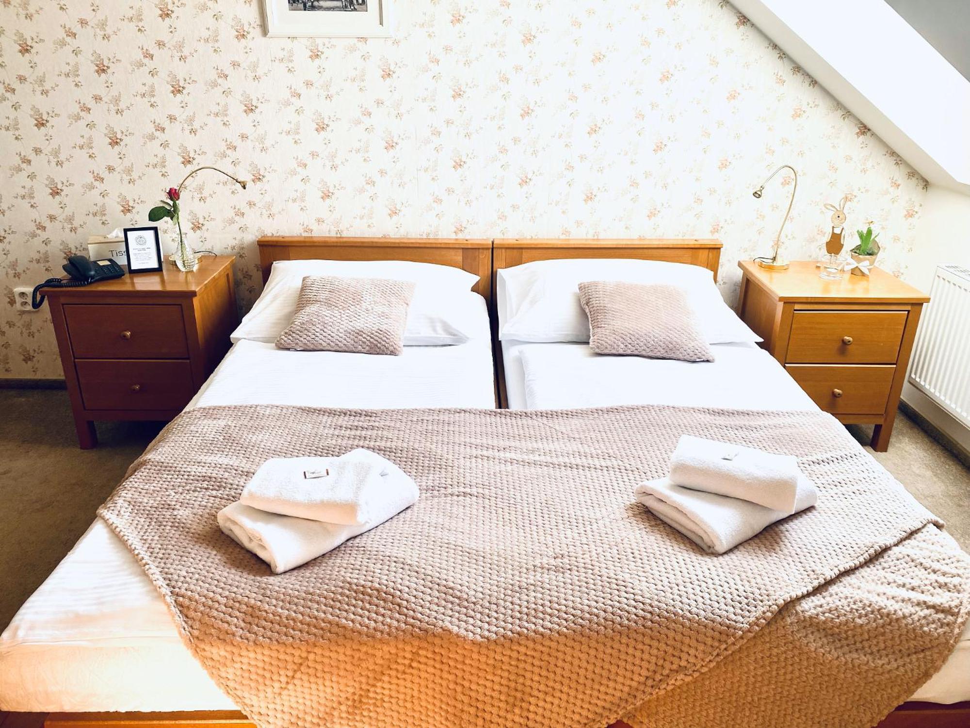 סובוטקה Hotel Posta מראה חיצוני תמונה
