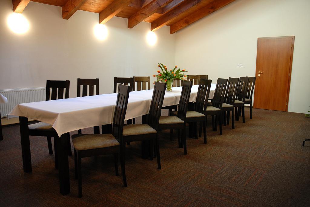 סובוטקה Hotel Posta מראה חיצוני תמונה